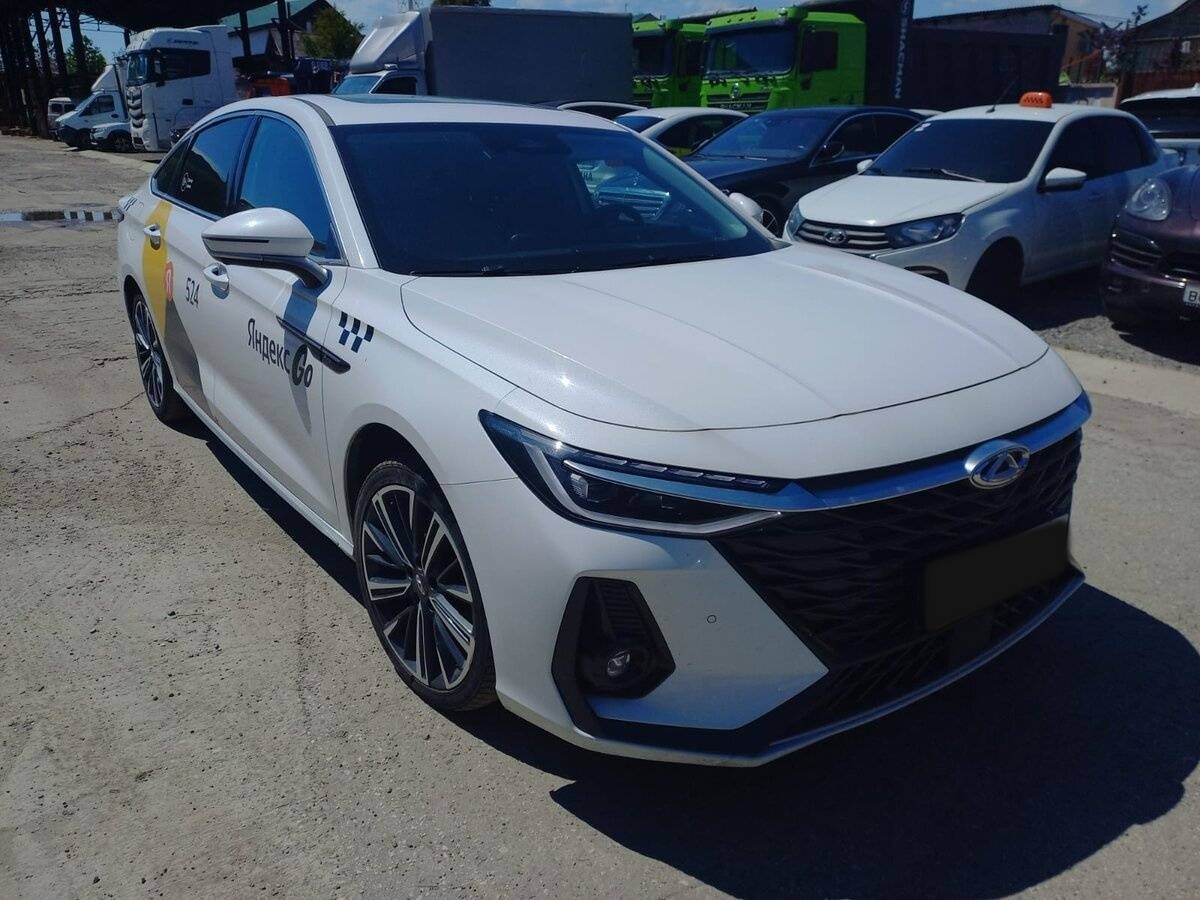 Chery Arrizo 8 с пробегом — 2023 год. Фото: #1