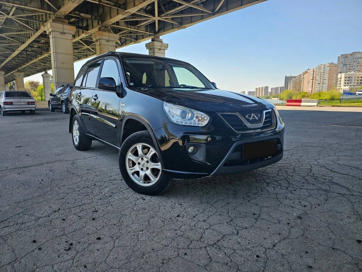 Chery Tiggo (T11) с пробегом — 2013 год. Фото: #4