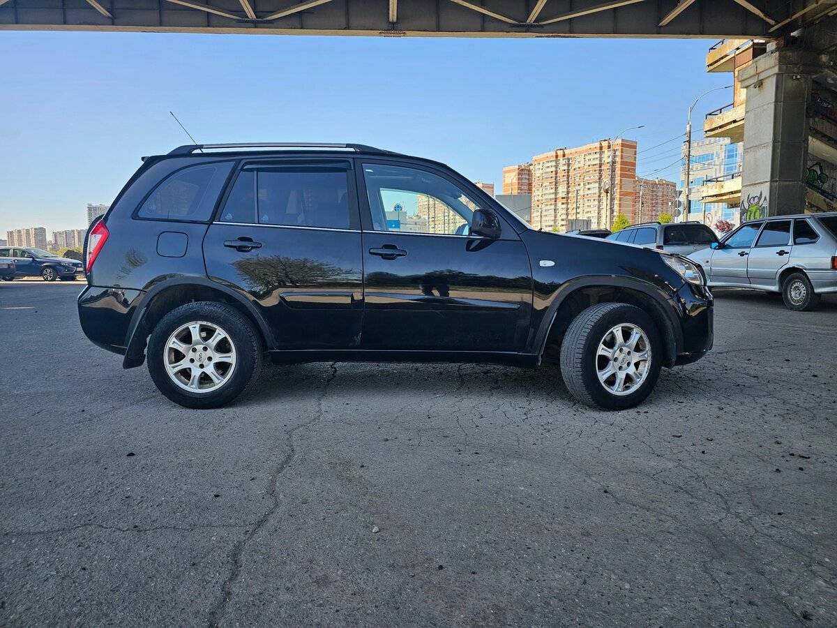 Chery Tiggo (T11) с пробегом — 2013 год. Фото: #6