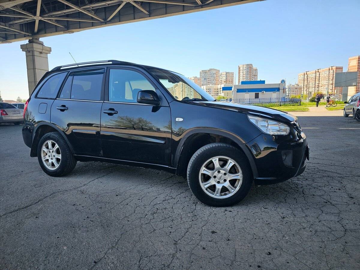 Chery Tiggo (T11) с пробегом — 2013 год. Фото: #8