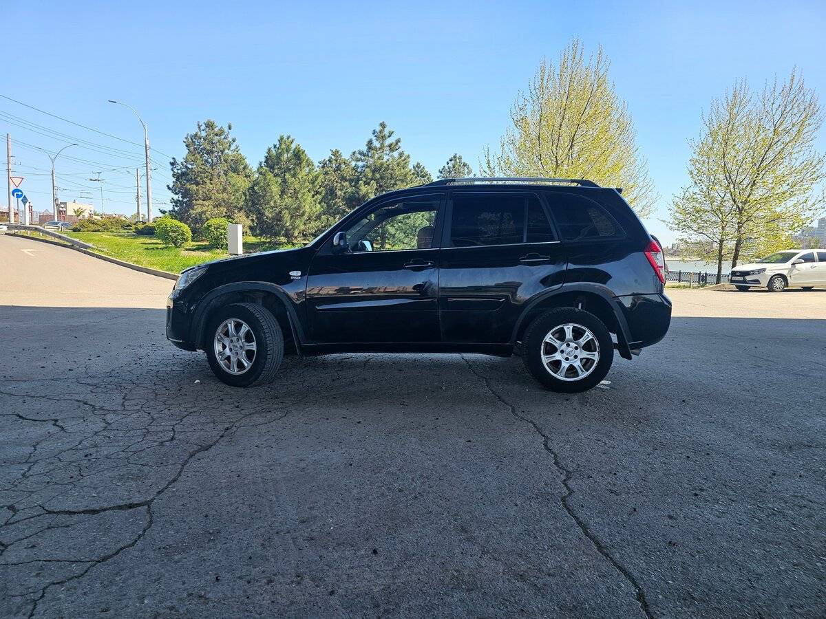 Chery Tiggo (T11) с пробегом — 2013 год. Фото: #18
