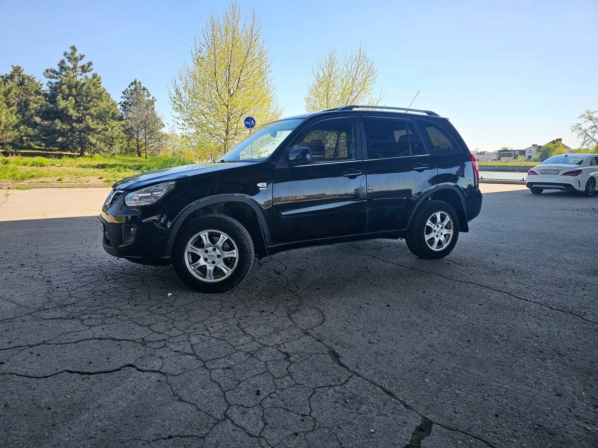 Chery Tiggo (T11) с пробегом — 2013 год. Фото: #19