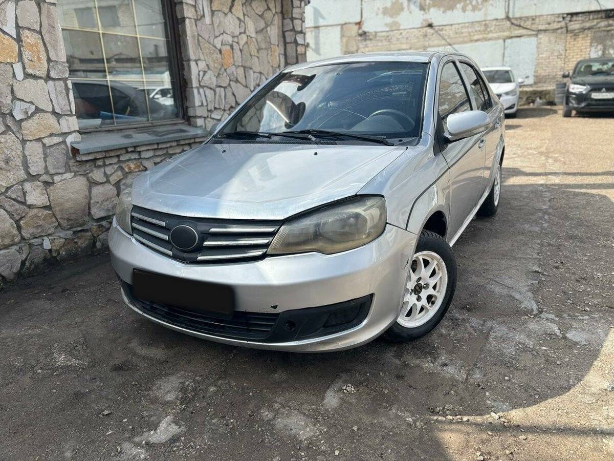 FAW V5 с пробегом — 2013 год. Фото: #1