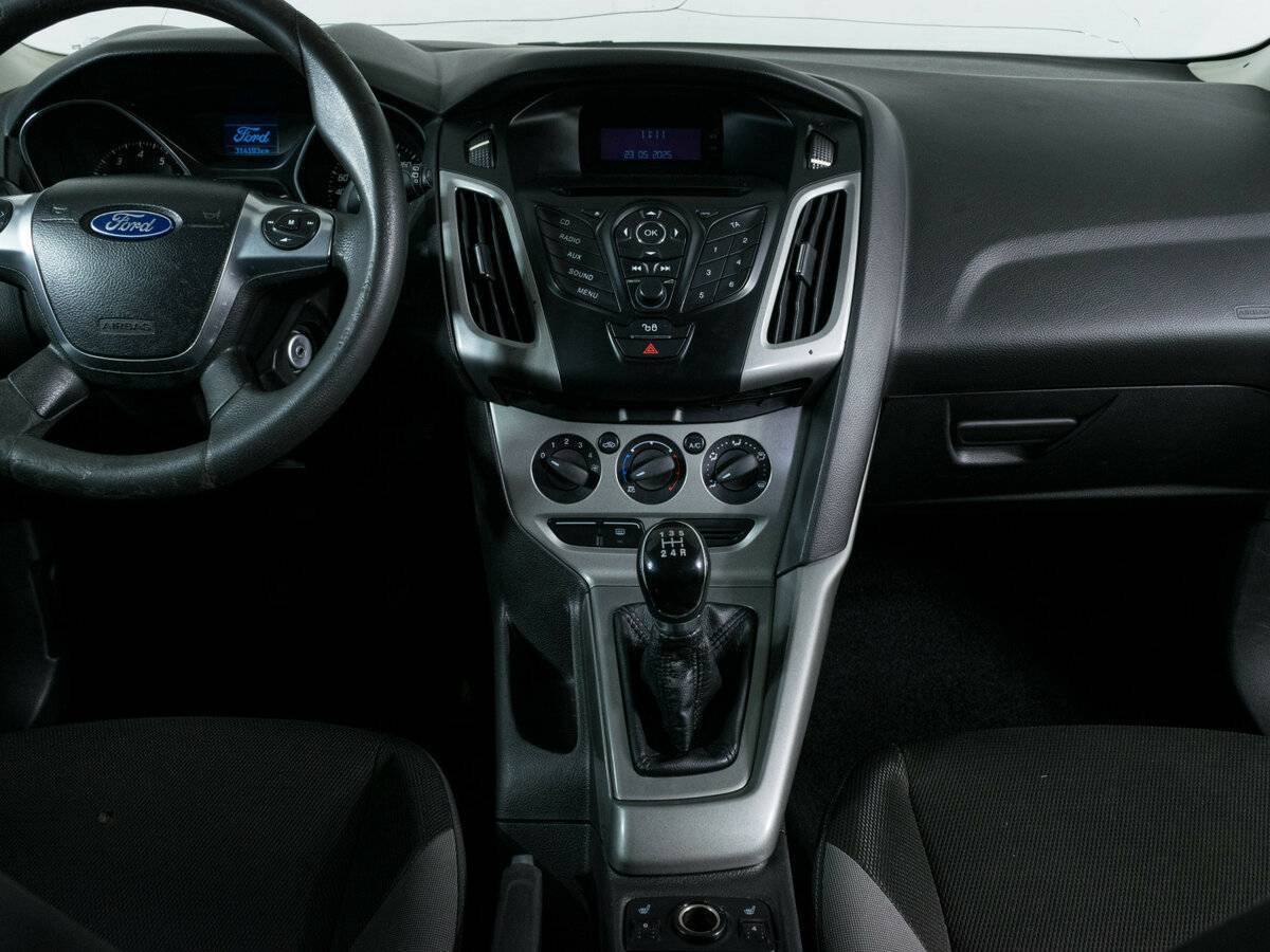 Ford Focus с пробегом — 2011 год. Фото: #8