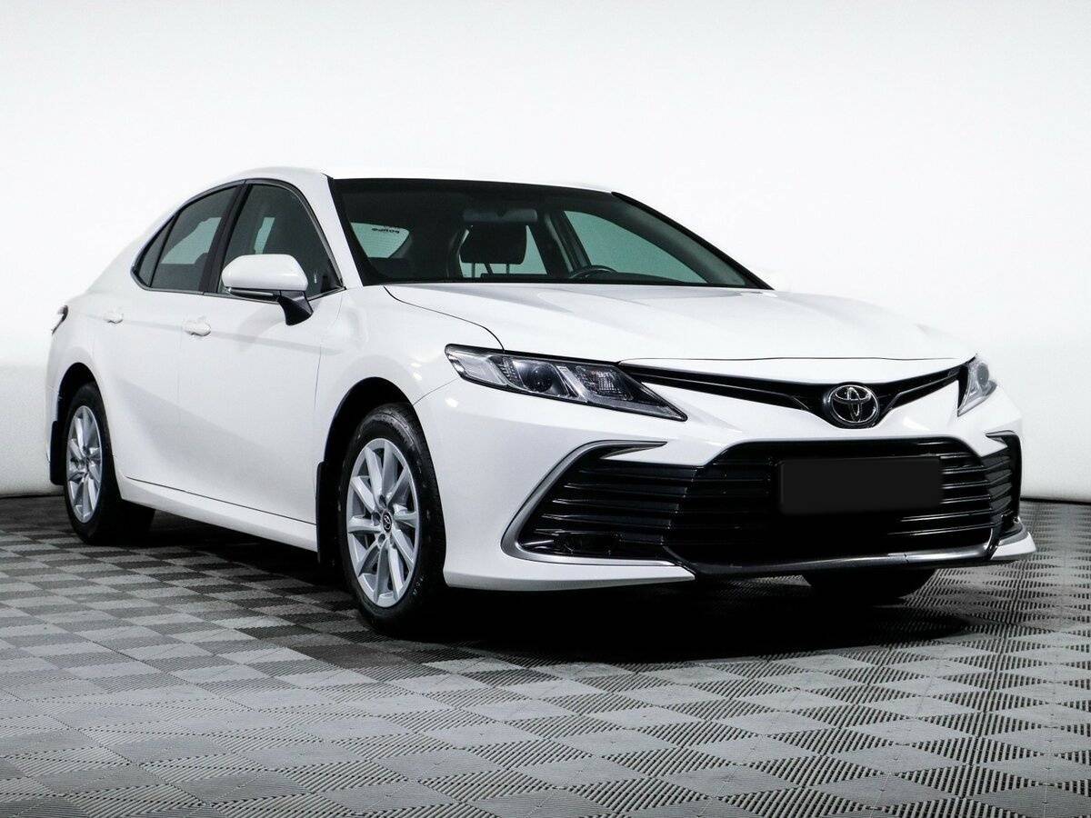 Toyota Camry с пробегом — 2021 год. Фото: #2