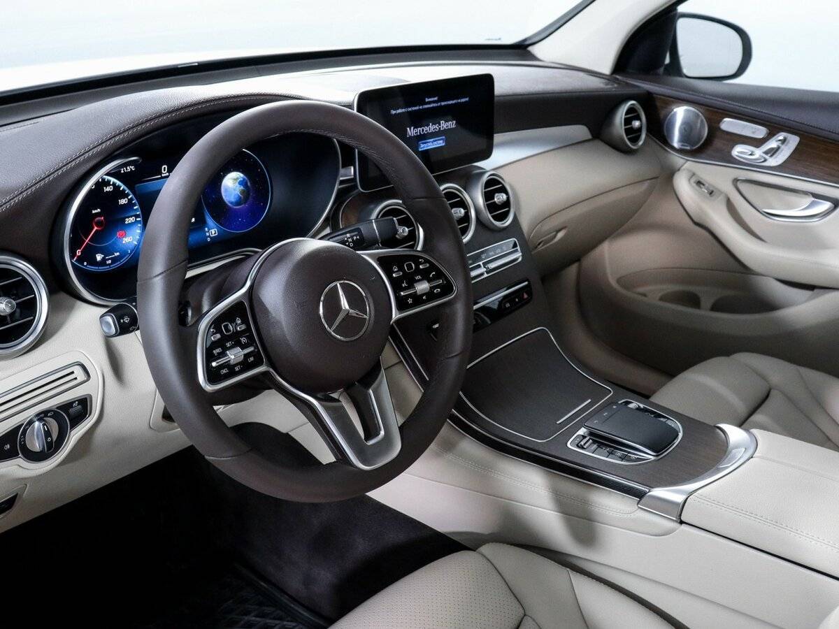 Mercedes-Benz GLC Coupe с пробегом — 2019 год. Фото: #11