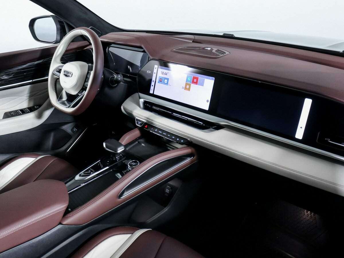 Geely Monjaro с пробегом — 2023 год. Фото: #8