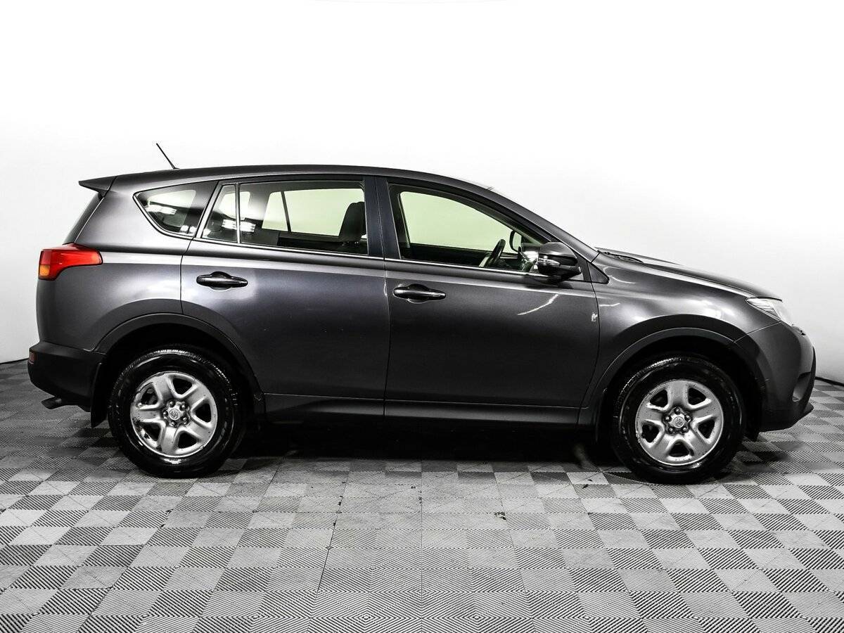 Toyota RAV4 с пробегом — 2013 год. Фото: #3