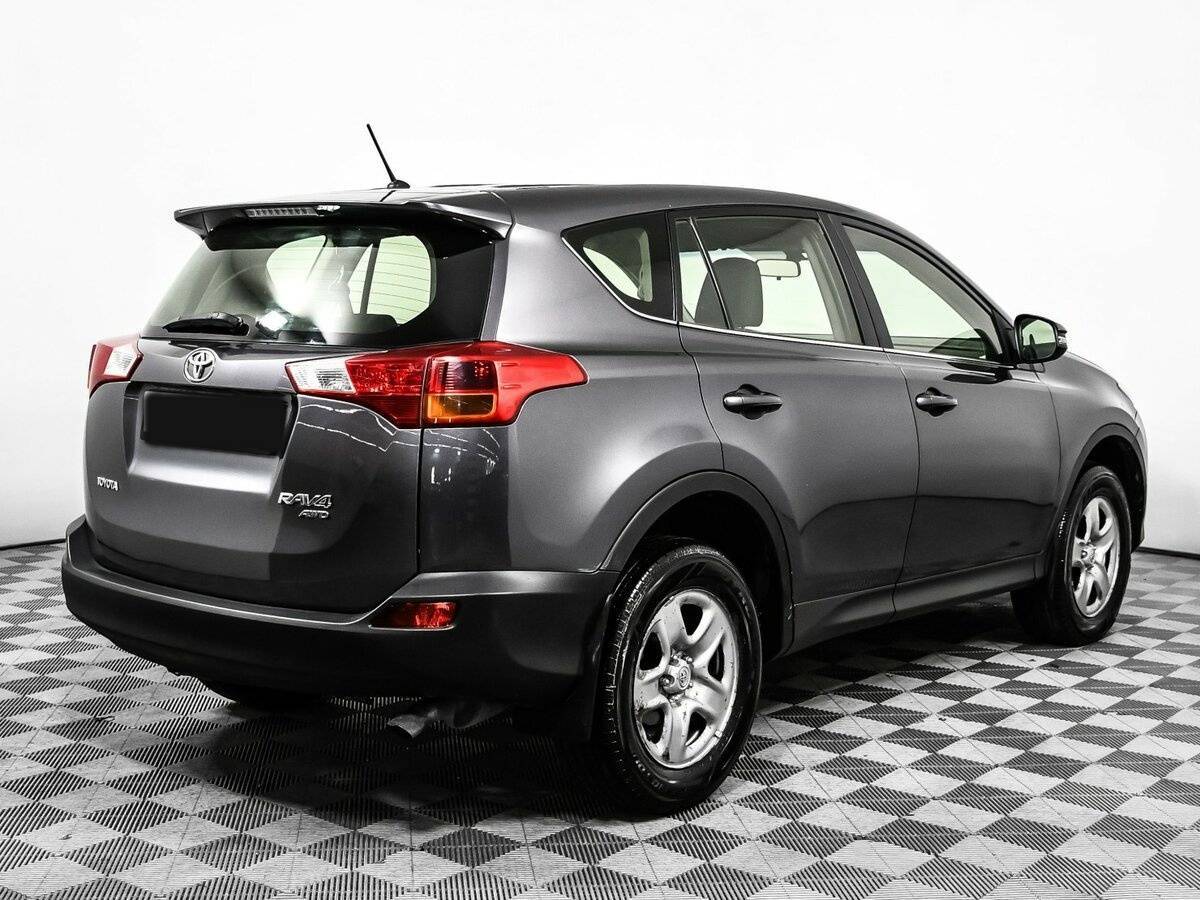 Toyota RAV4 с пробегом — 2013 год. Фото: #4