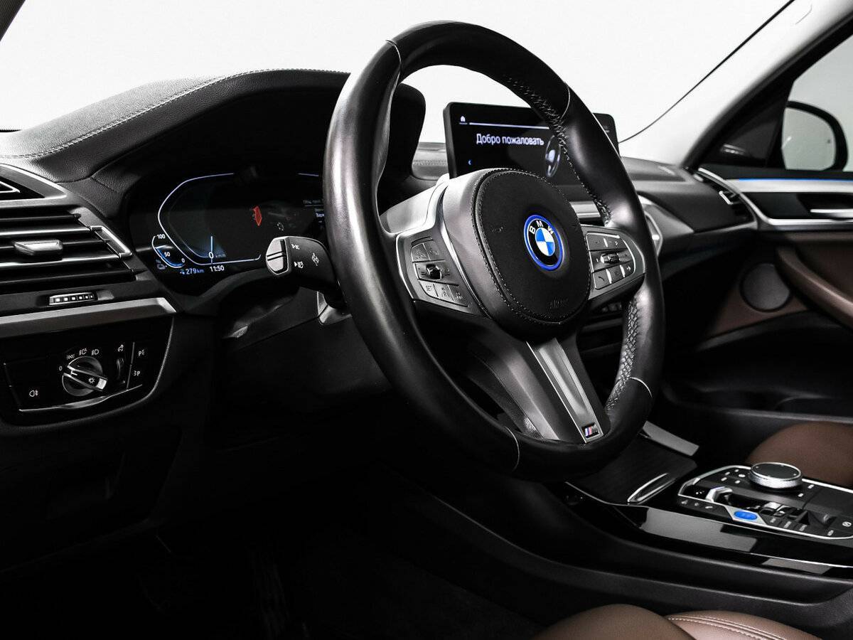 BMW iX3 с пробегом — 2023 год. Фото: #12