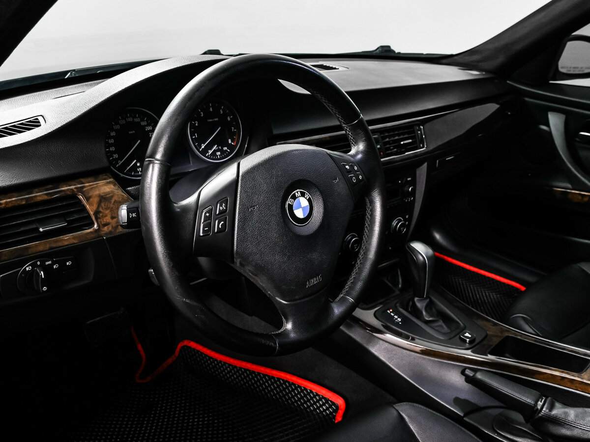 BMW 3 серии с пробегом — 2007 год. Фото: #11