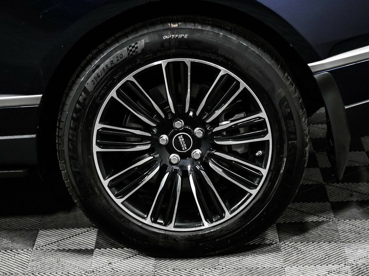 Land Rover Range Rover с пробегом — 2018 год. Фото: #15