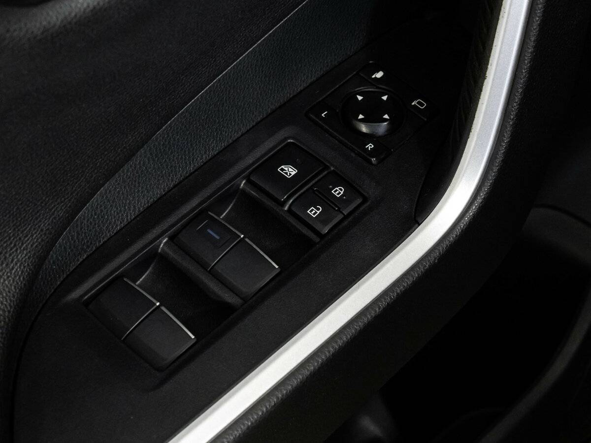 Toyota RAV4 с пробегом — 2020 год. Фото: #14