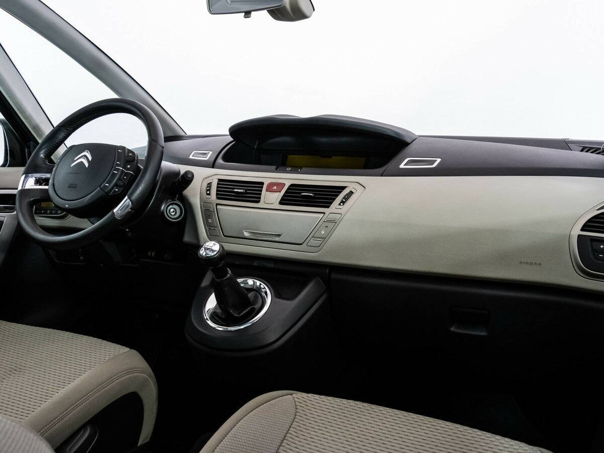 Citroen C4 Picasso с пробегом — 2011 год. Фото: #8