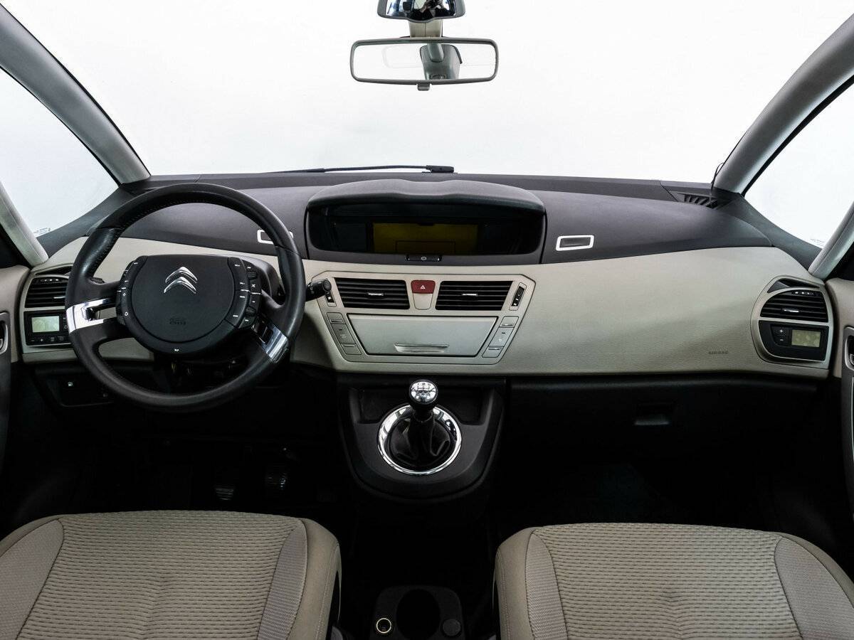 Citroen C4 Picasso с пробегом — 2011 год. Фото: #9