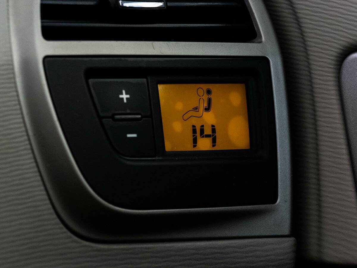 Citroen C4 Picasso с пробегом — 2011 год. Фото: #14