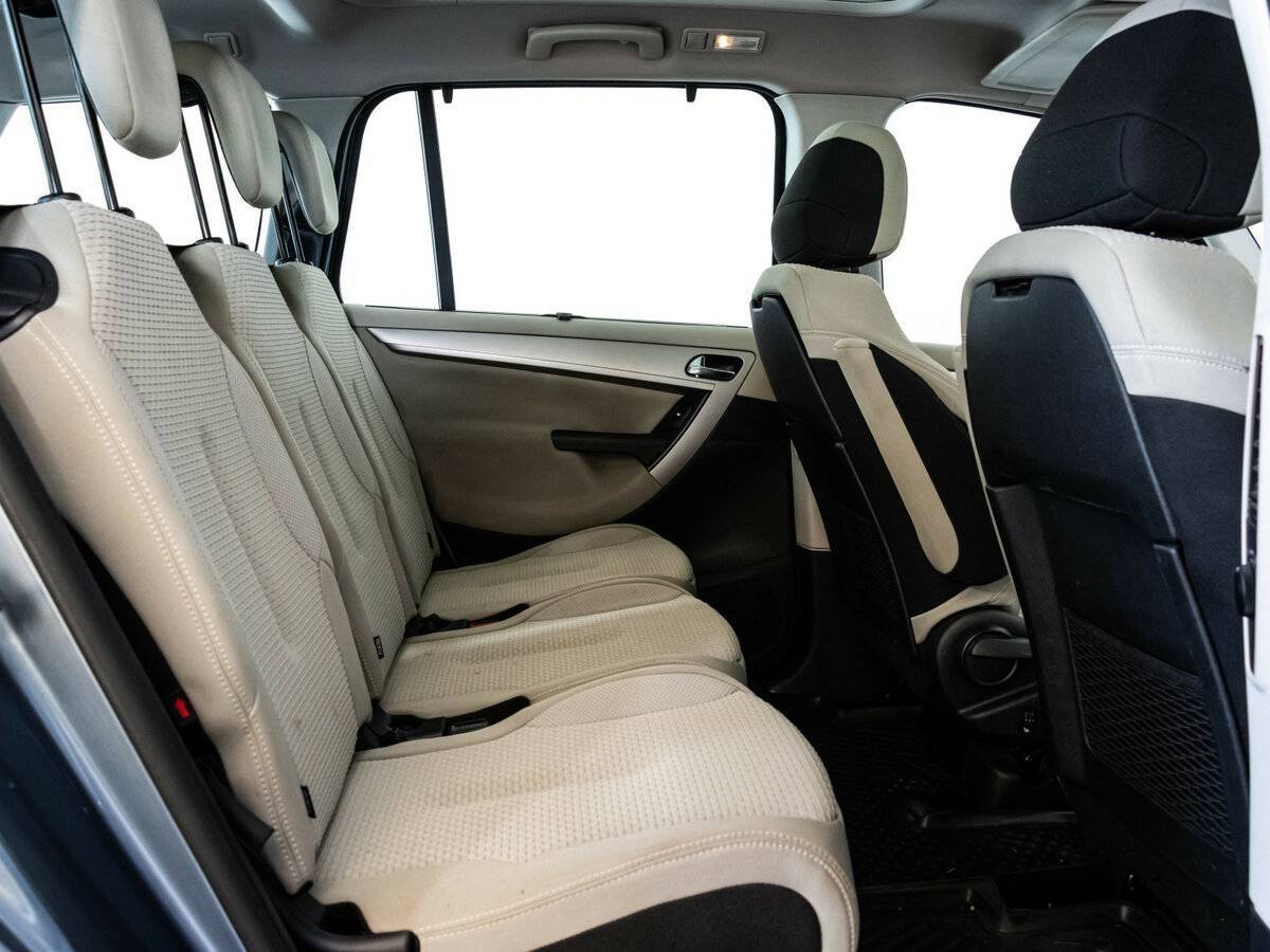 Citroen C4 Picasso с пробегом — 2011 год. Фото: #19