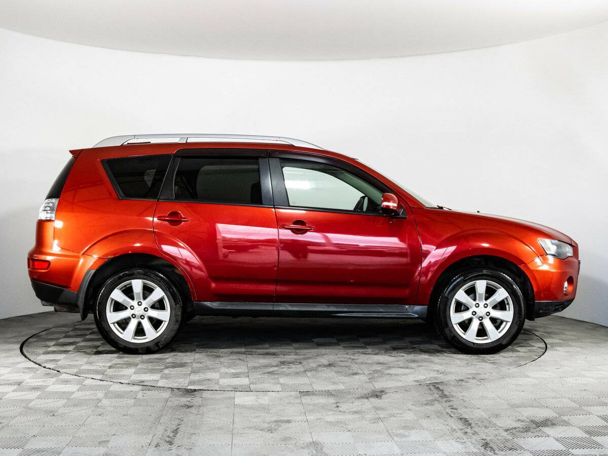 Mitsubishi Outlander с пробегом — 2009 год. Фото: #3