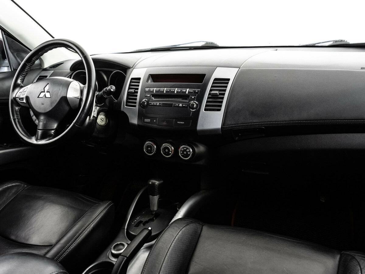 Mitsubishi Outlander с пробегом — 2009 год. Фото: #8