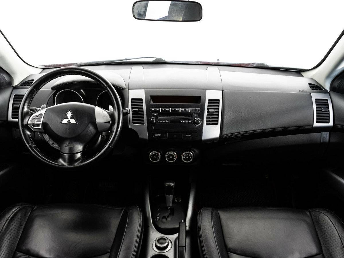 Mitsubishi Outlander с пробегом — 2009 год. Фото: #9