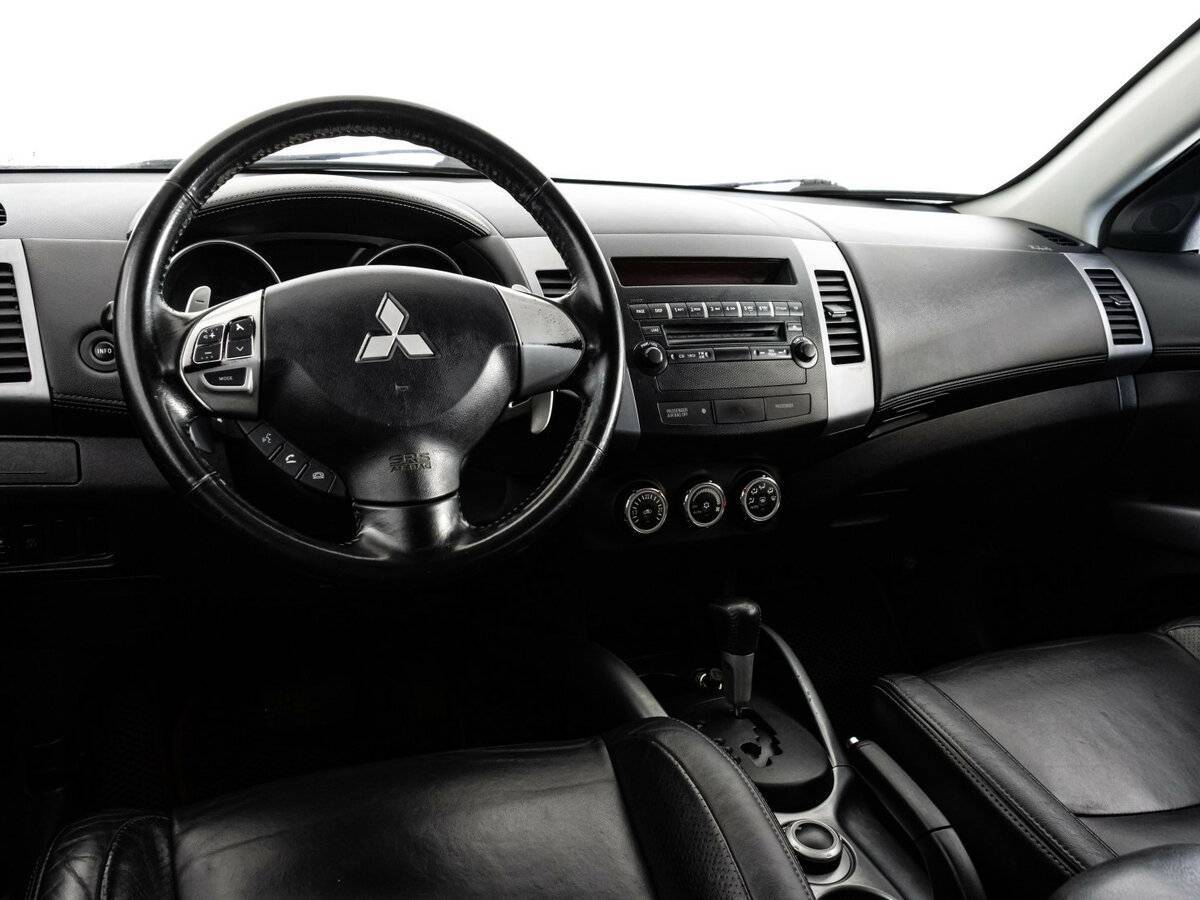 Mitsubishi Outlander с пробегом — 2009 год. Фото: #10