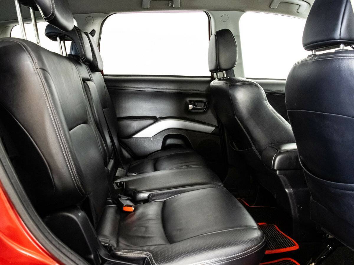 Mitsubishi Outlander с пробегом — 2009 год. Фото: #12