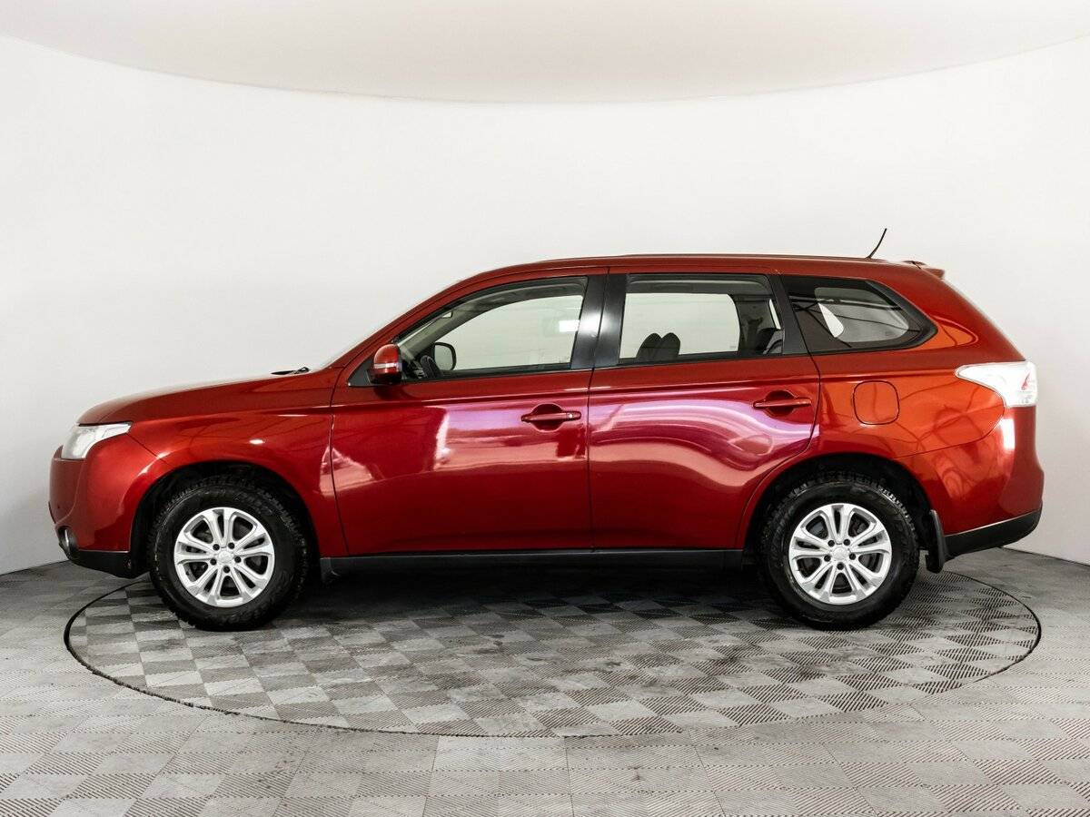 Mitsubishi Outlander с пробегом — 2014 год. Фото: #7