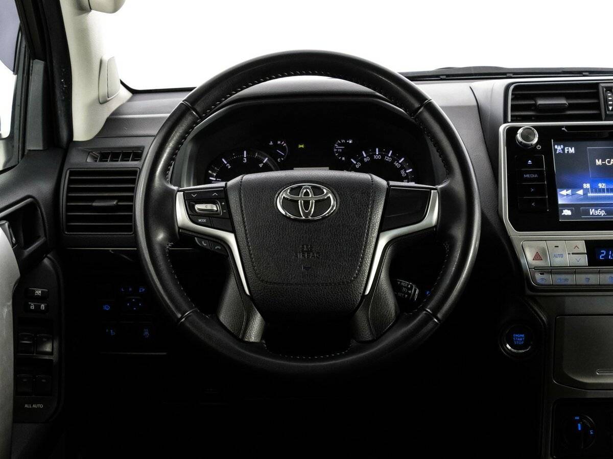 Toyota Land Cruiser Prado с пробегом — 2018 год. Фото: #9