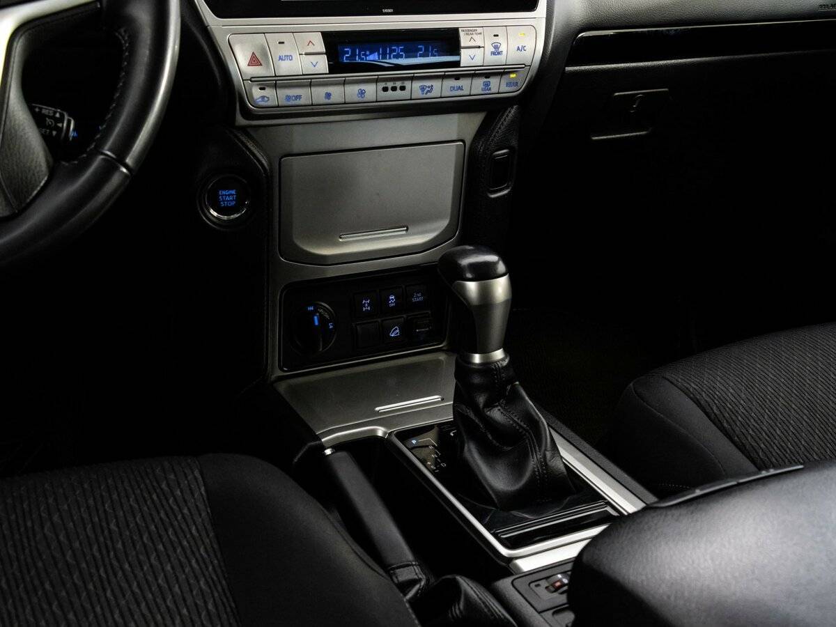 Toyota Land Cruiser Prado с пробегом — 2018 год. Фото: #10