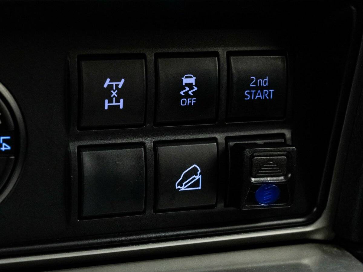 Toyota Land Cruiser Prado с пробегом — 2018 год. Фото: #15