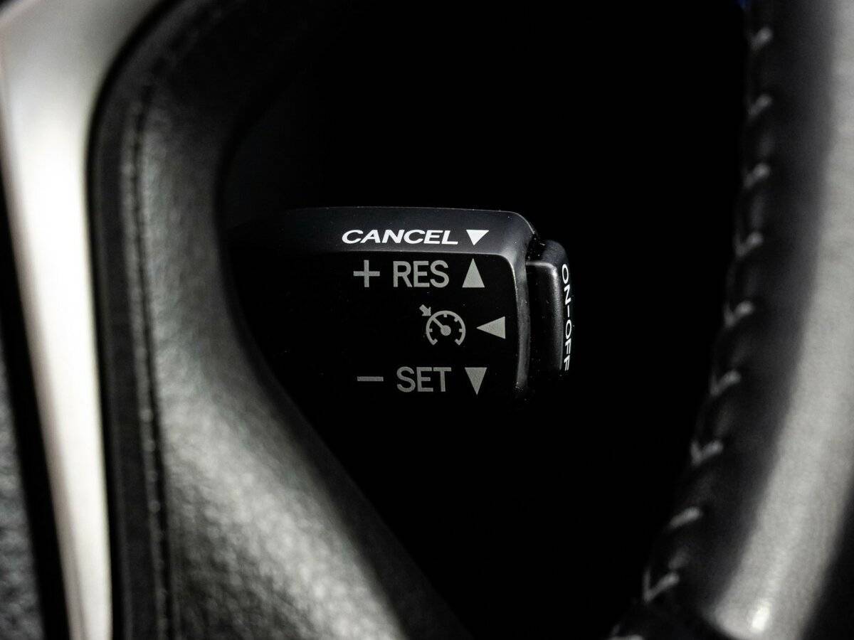 Toyota Land Cruiser Prado с пробегом — 2018 год. Фото: #18