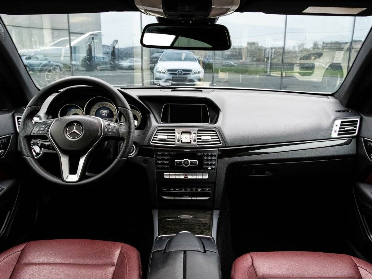 Mercedes-Benz E-Класс с пробегом — 2013 год. Фото: #11