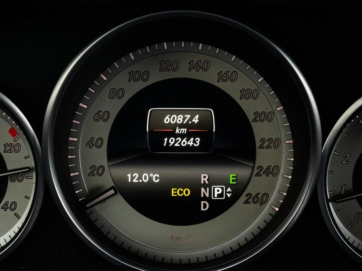 Mercedes-Benz E-Класс с пробегом — 2013 год. Фото: #26