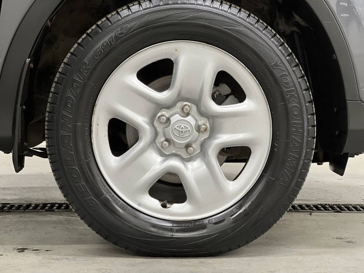 Toyota RAV4 с пробегом — 2013 год. Фото: #17