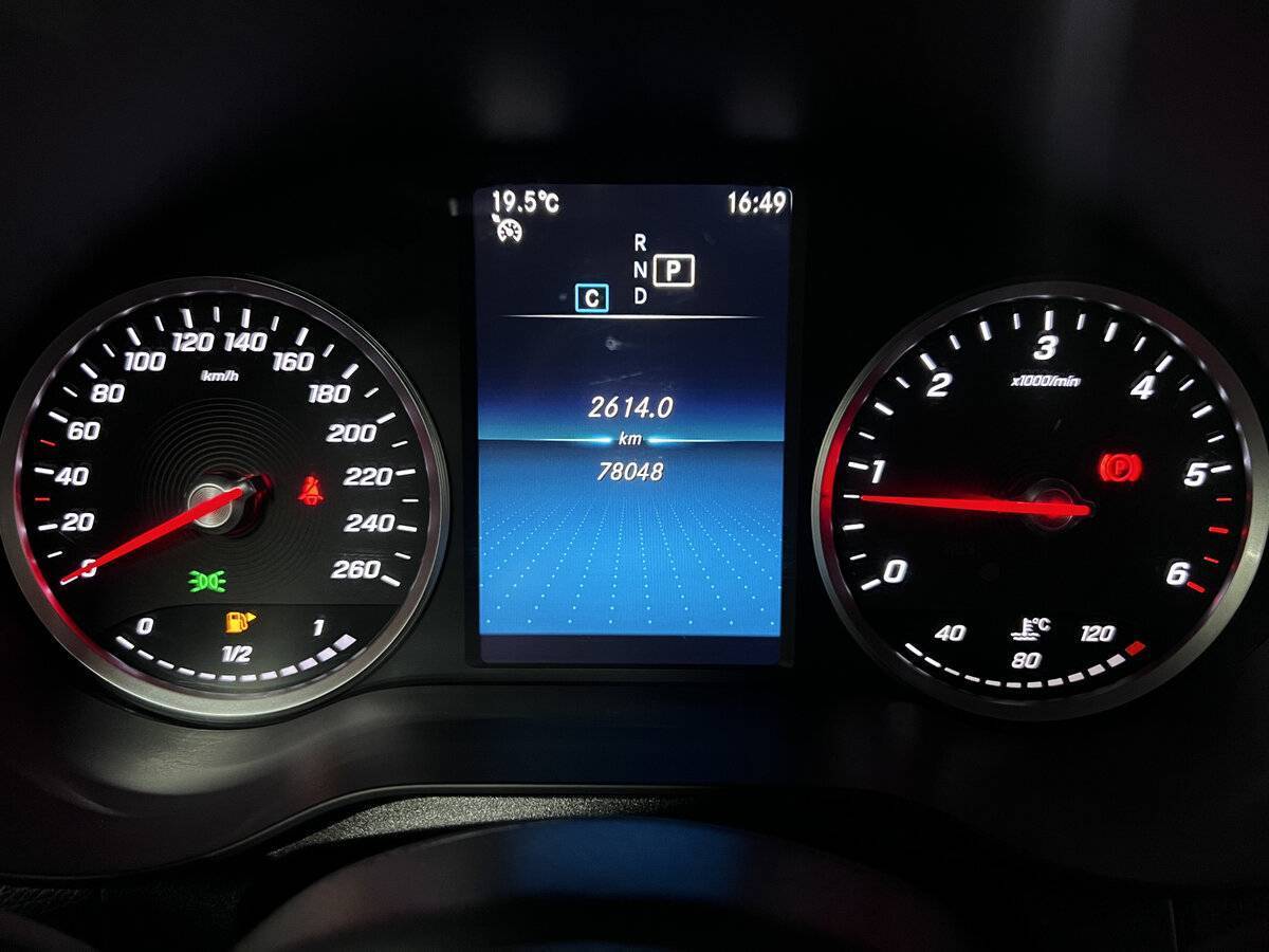 Mercedes-Benz GLC с пробегом — 2020 год. Фото: #12