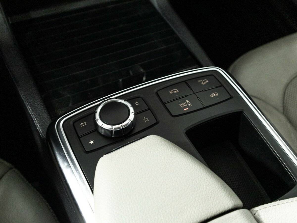 Mercedes-Benz GL-Класс с пробегом — 2014 год. Фото: #19