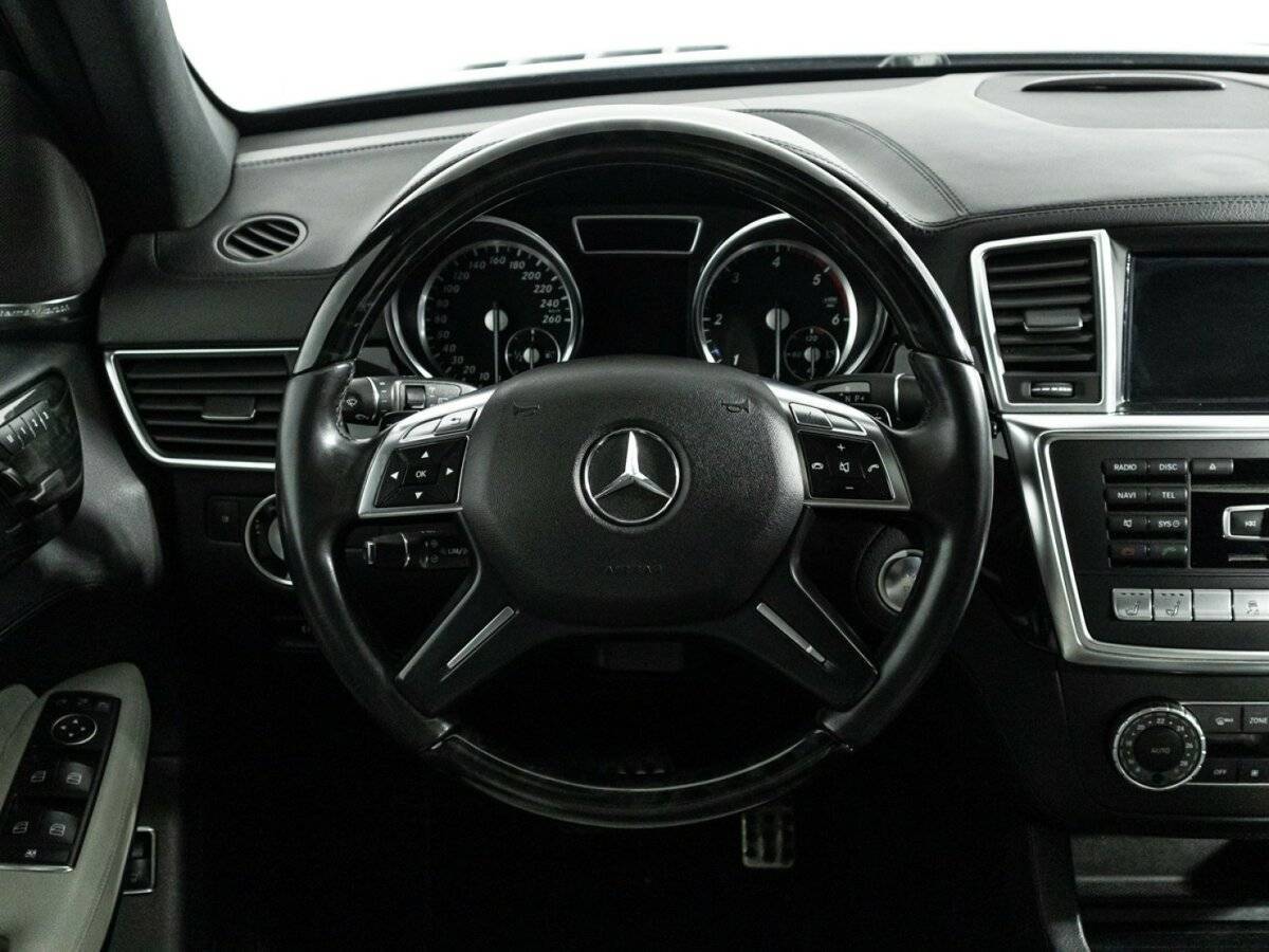 Mercedes-Benz GL-Класс с пробегом — 2014 год. Фото: #23