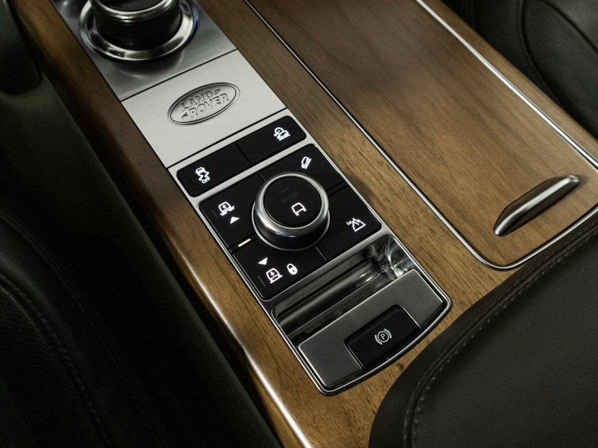 Land Rover Range Rover с пробегом — 2018 год. Фото: #18