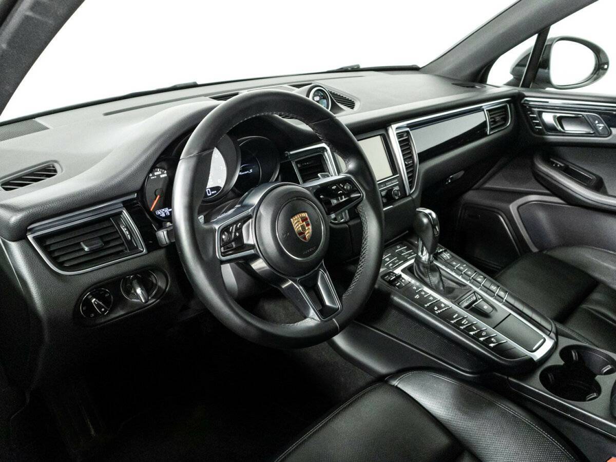 Porsche Macan с пробегом — 2015 год. Фото: #10