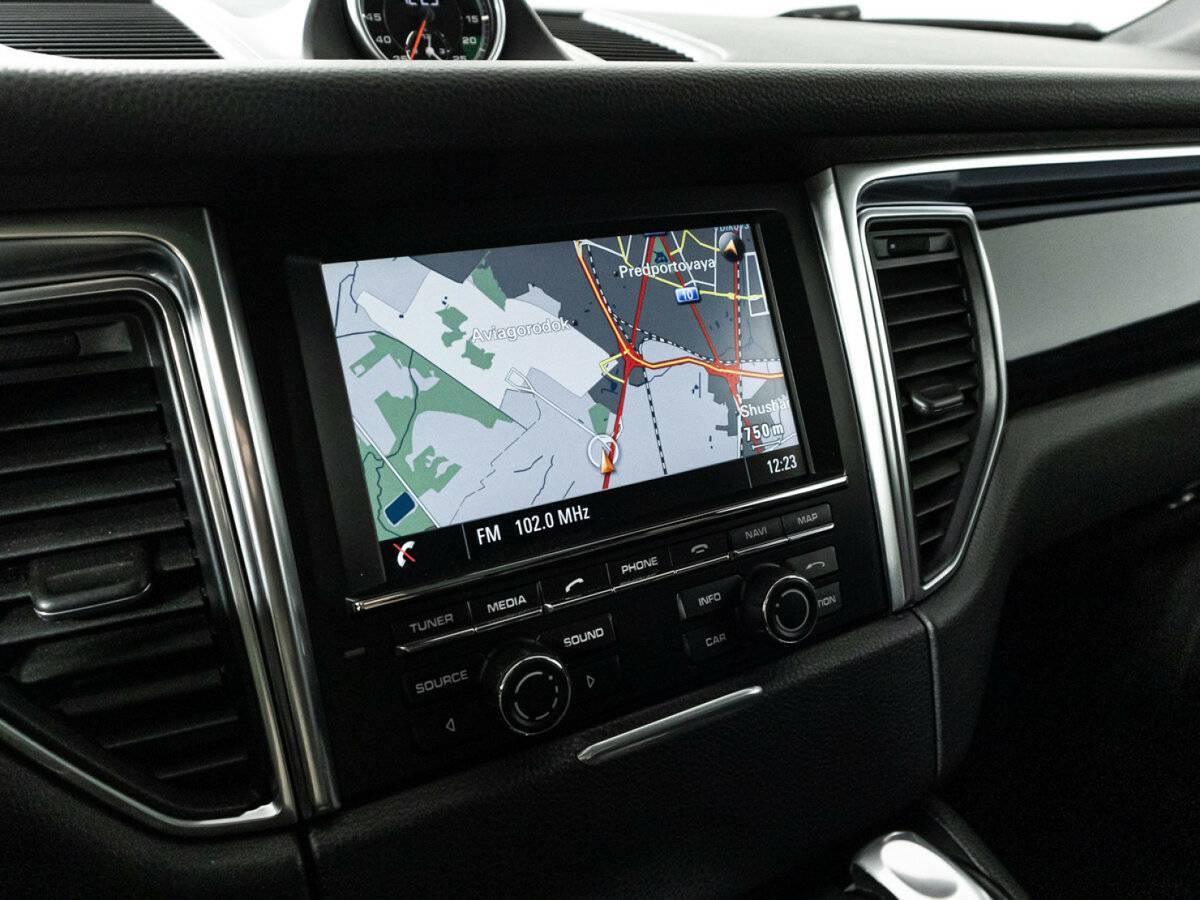 Porsche Macan с пробегом — 2015 год. Фото: #15