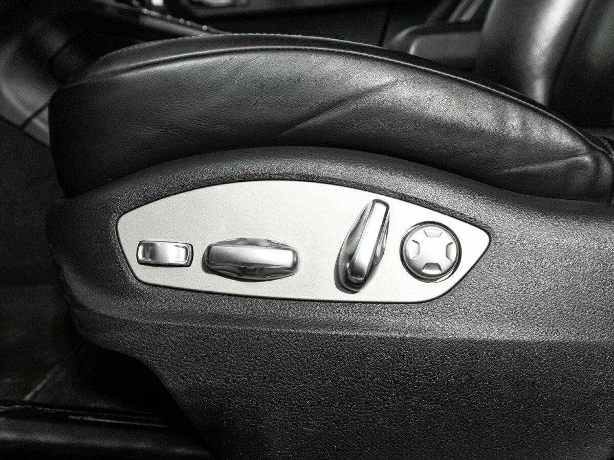 Porsche Macan с пробегом — 2015 год. Фото: #18