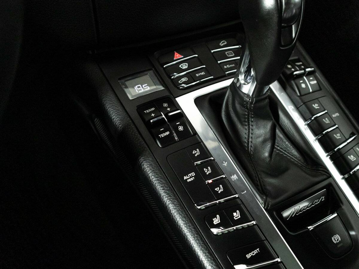 Porsche Macan с пробегом — 2015 год. Фото: #22