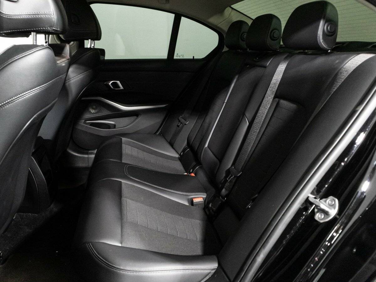 BMW 3 серии с пробегом — 2019 год. Фото: #9