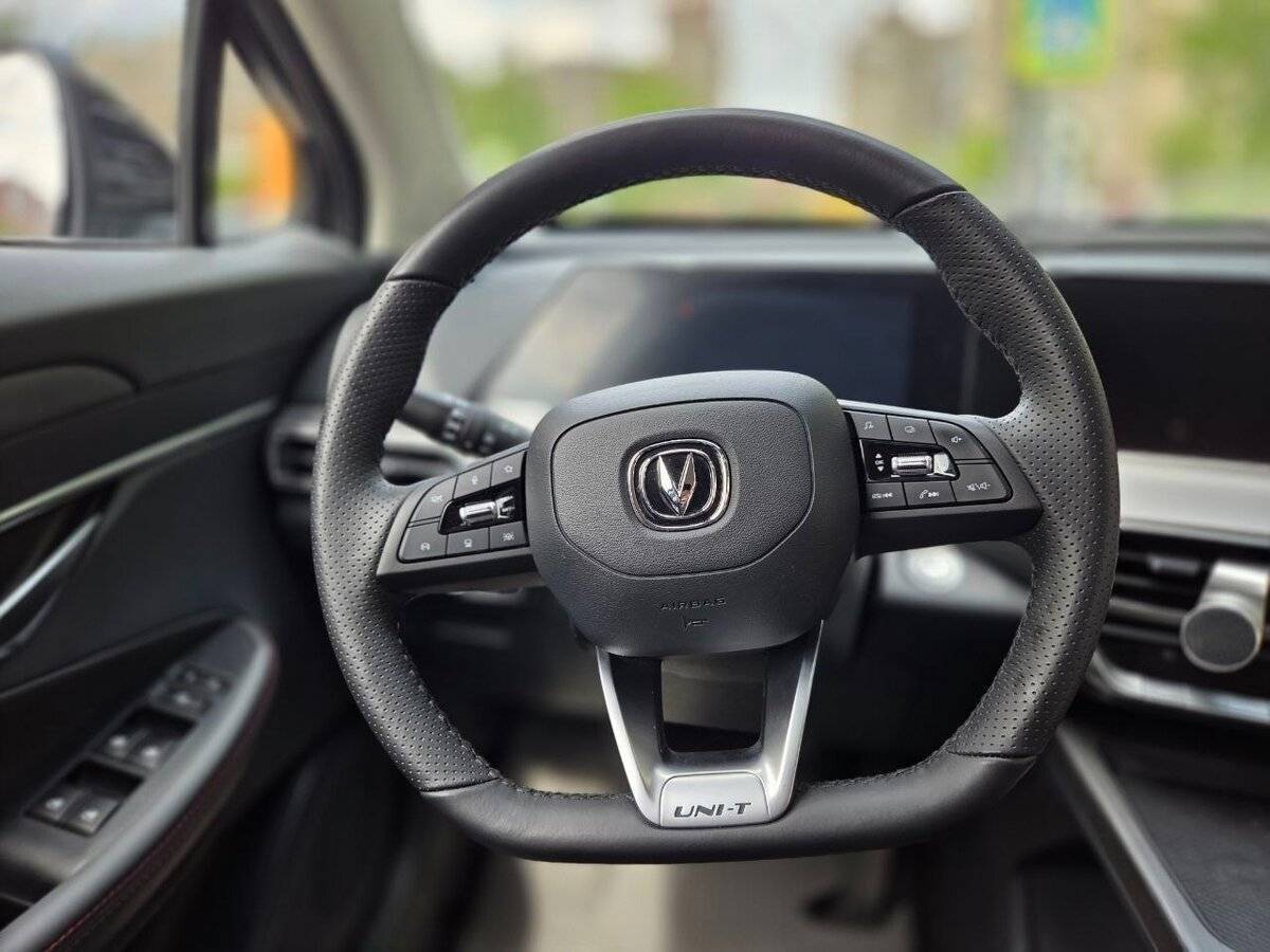 Changan UNI-T с пробегом — 2024 год. Фото: #8