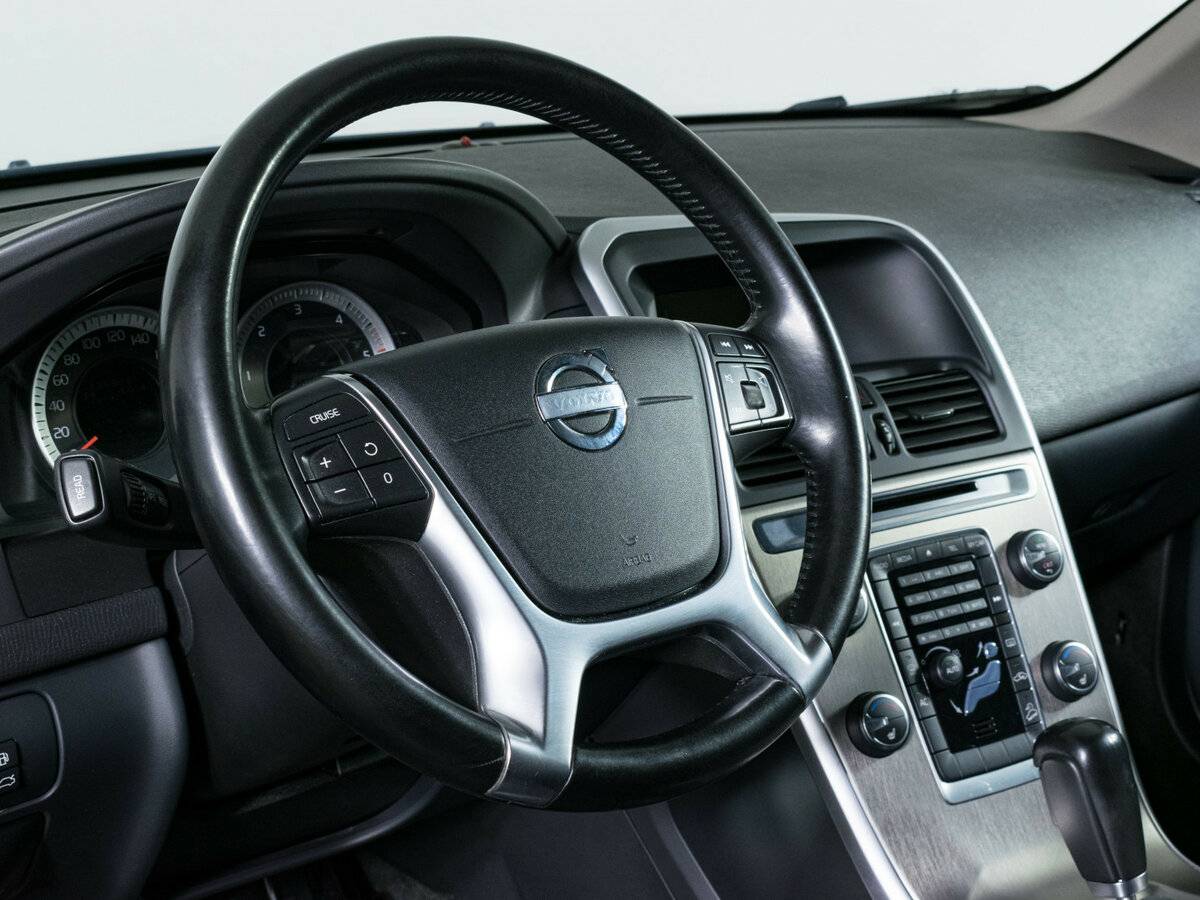 Volvo XC60 с пробегом — 2011 год. Фото: #14