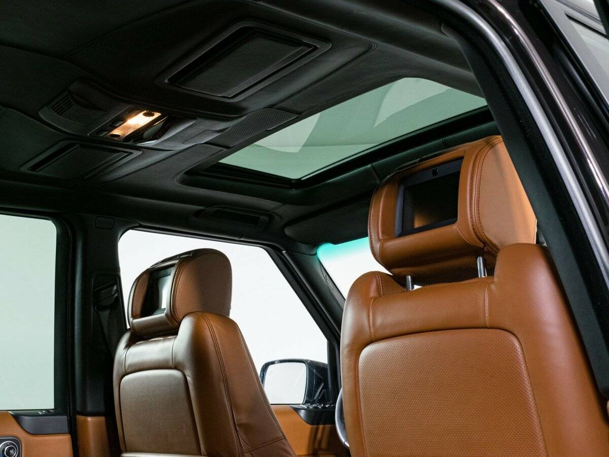 Land Rover Range Rover с пробегом — 2011 год. Фото: #13