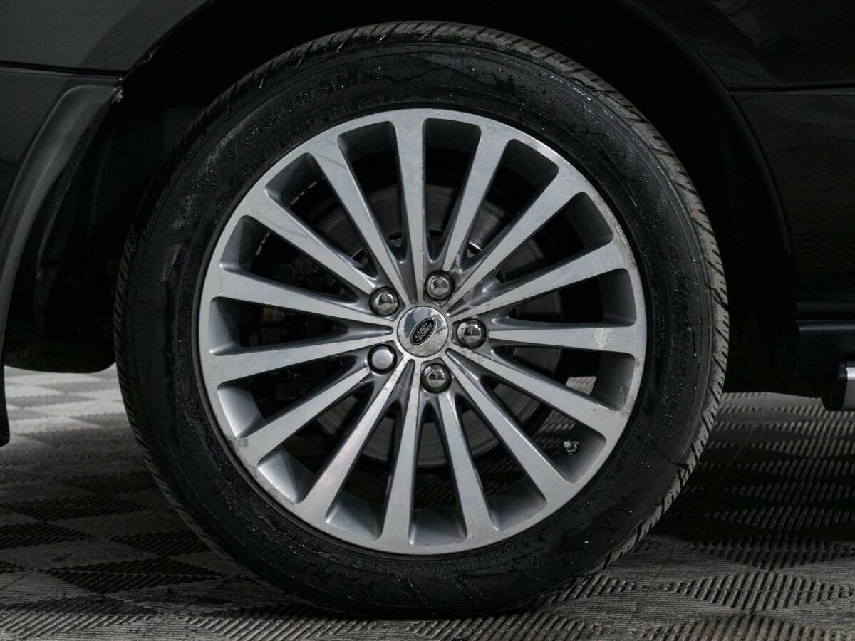 Land Rover Range Rover с пробегом — 2011 год. Фото: #22