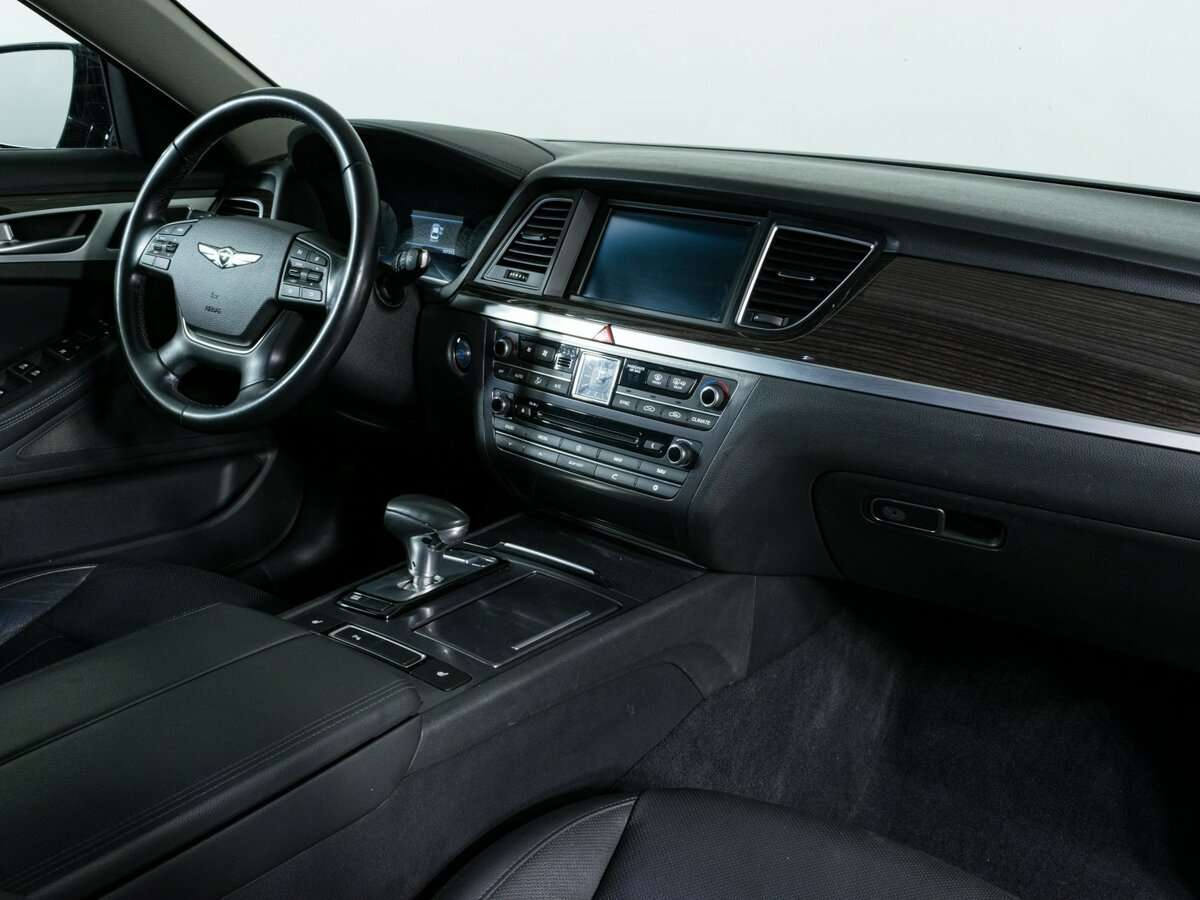 Genesis G80 с пробегом — 2017 год. Фото: #9