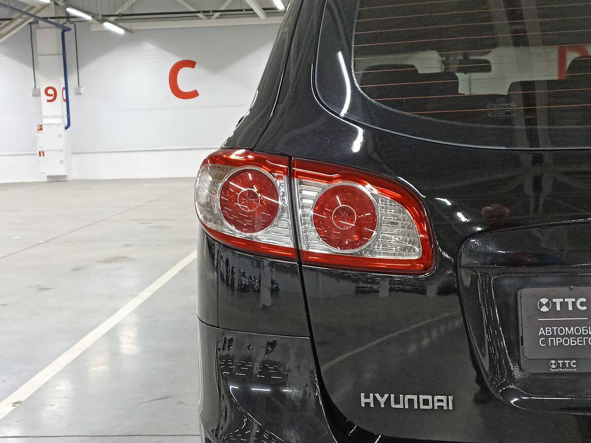 Hyundai Santa Fe с пробегом — 2010 год. Фото: #8