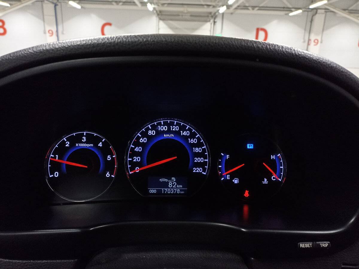 Hyundai Santa Fe с пробегом — 2010 год. Фото: #12